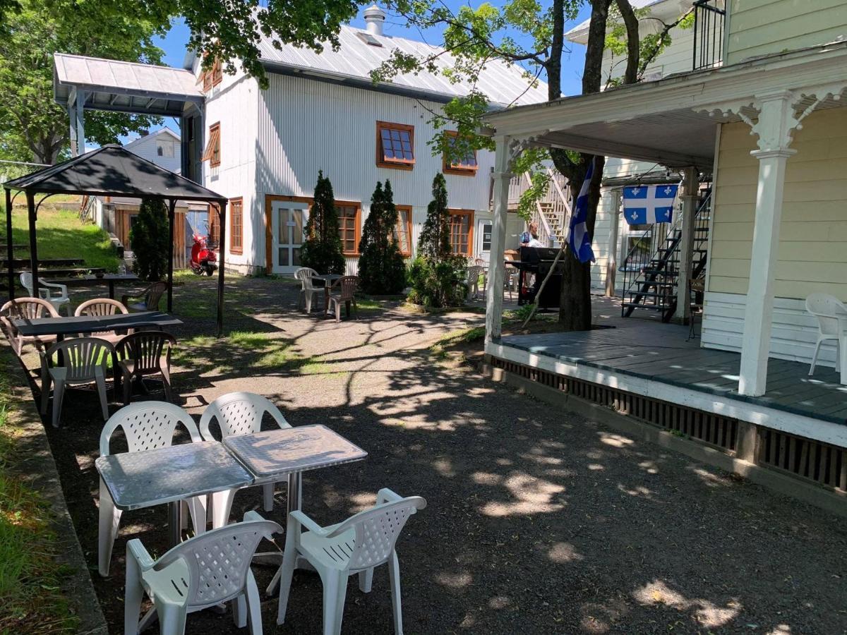 Auberge Internationale De Rivière-du-Loup Екстериор снимка