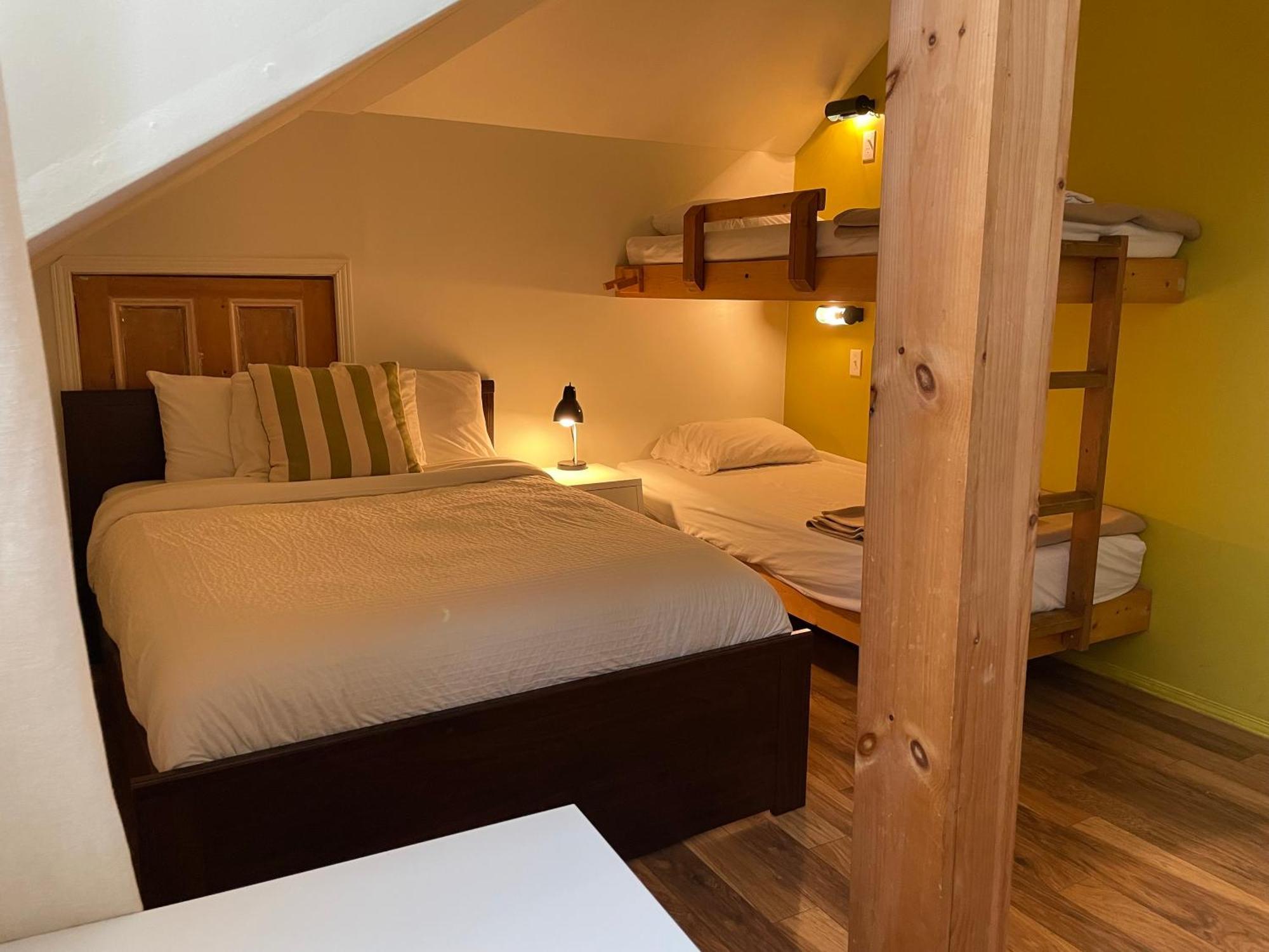 Auberge Internationale De Rivière-du-Loup Екстериор снимка