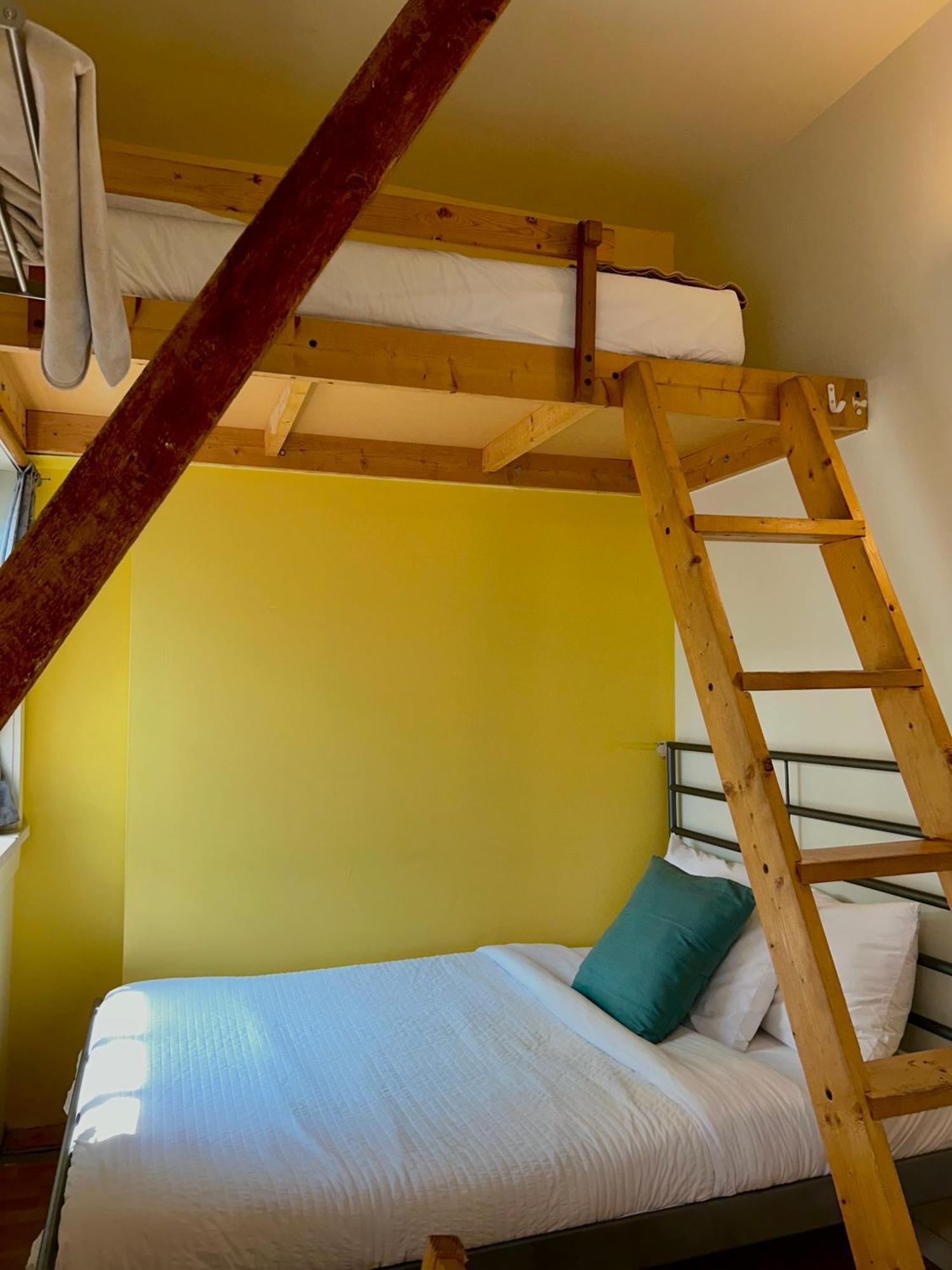 Auberge Internationale De Rivière-du-Loup Екстериор снимка